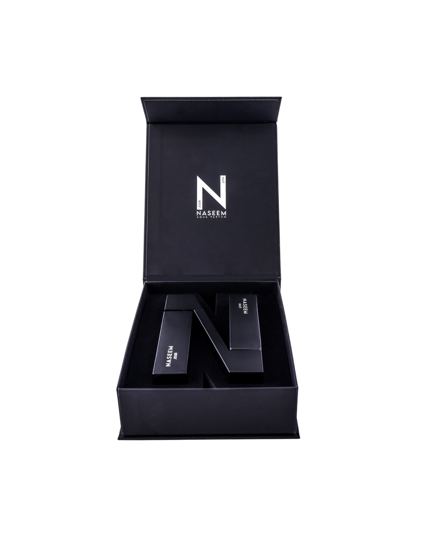 jour-and-nuit-aqua-perfume-bottle-open-box